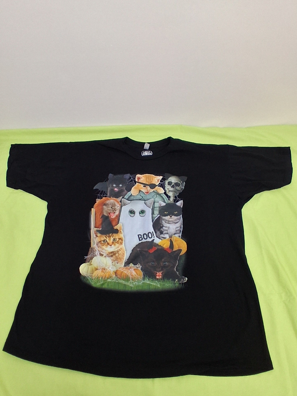 Black Halloween Cats Graphic Tee - Unbranded